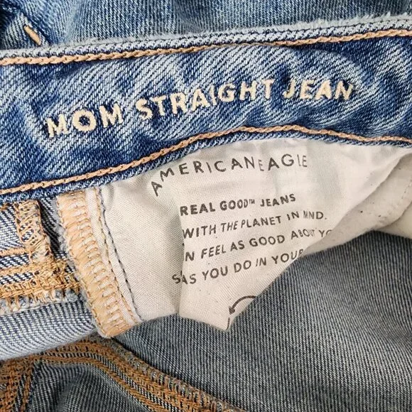 American Eagle Light Wash Stretch Denim High Rise Mom Straight Jeans - Picture 7 of 8